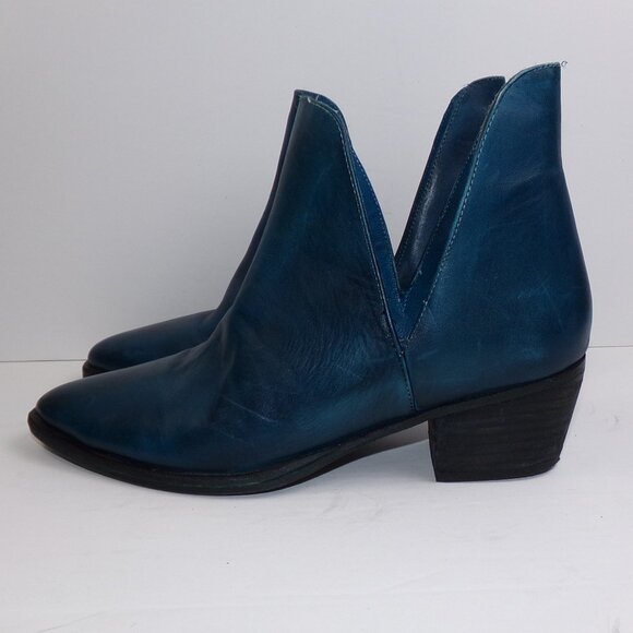Free People Women's Charm Double V Ankle Boots Ink Blue Leather  Sz 38 - Picture 2 of 12